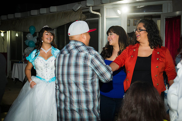 www.VivaPhotoStudio.com