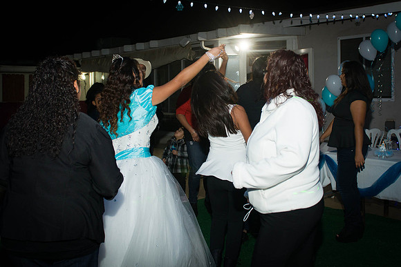 www.VivaPhotoStudio.com