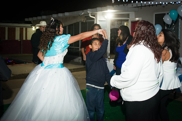 www.VivaPhotoStudio.com