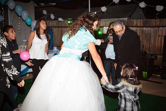 www.VivaPhotoStudio.com