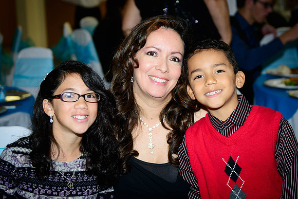 www.VivaPhotoStudio.com