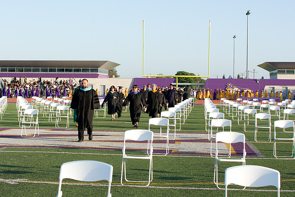 Viva Studio - NHS_Grad2026-023