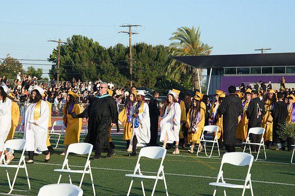 Viva Studio - NHS_Grad2026-046