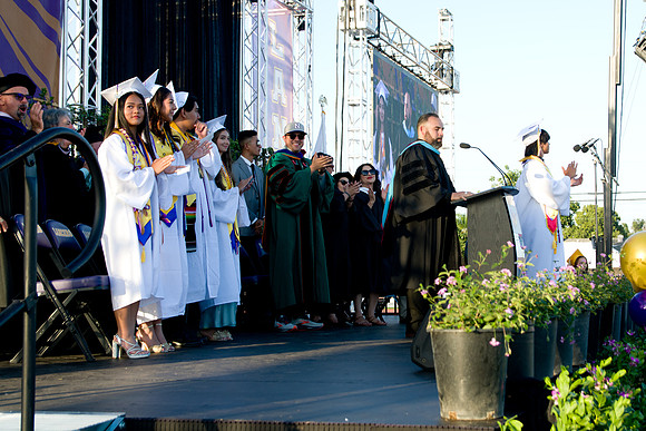 Viva Studio - NHS_Grad2026-059