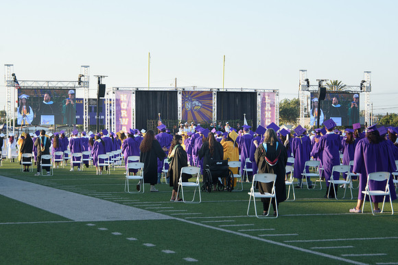 Viva Studio - NHS_Grad2026-060