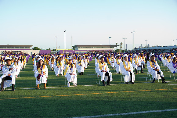 Viva Studio - NHS_Grad2026-072