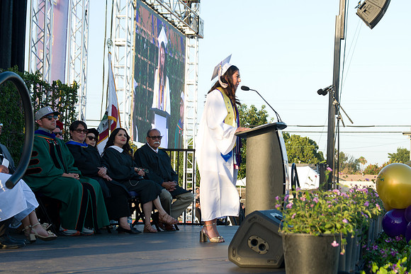 Viva Studio - NHS_Grad2026-073