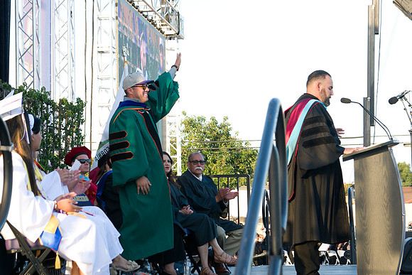 Viva Studio - NHS_Grad2026-075
