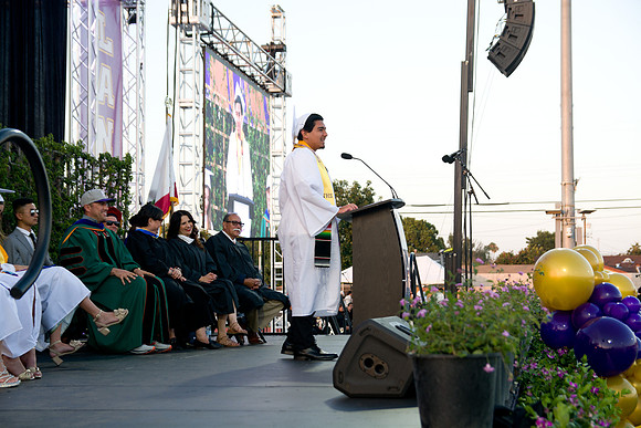 Viva Studio - NHS_Grad2026-111