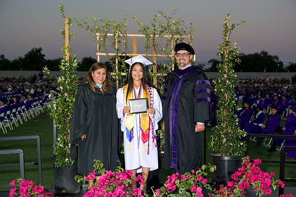 Viva Studio - NHS_Grad2026-133