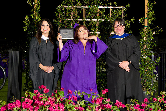 Viva Studio - NHS_Grad2026-160