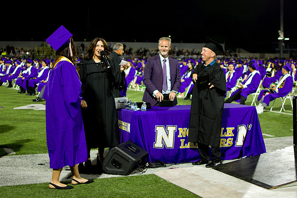 Viva Studio - NHS_Grad2026-165