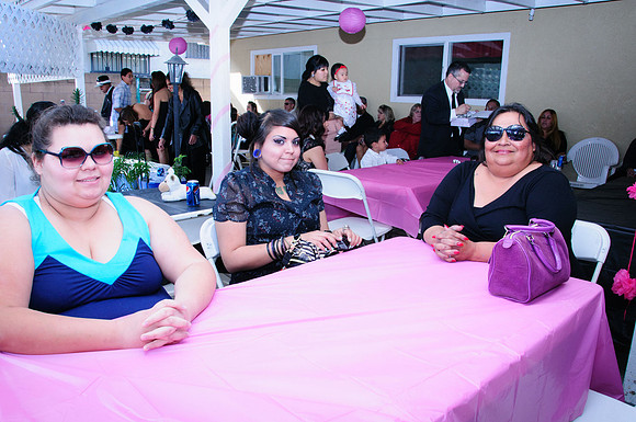 www.VivaPhotoStudio.com