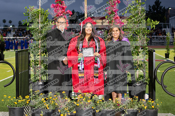 944953_SHS_8704