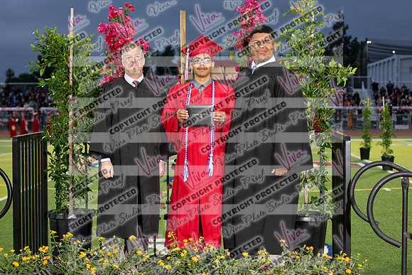 946532_SHS_8677