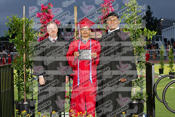 946532_SHS_8678