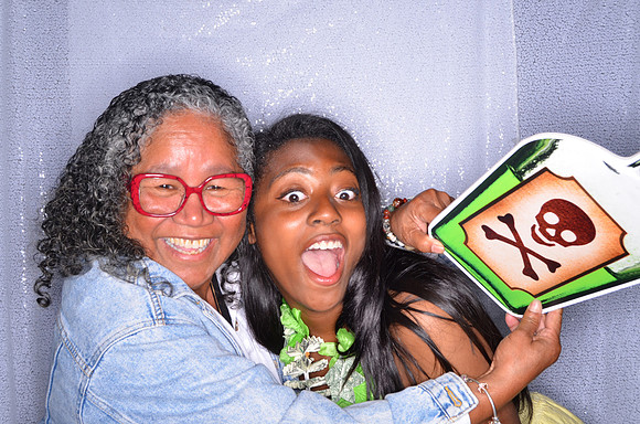 Viva_Studio_LindseyGRAD_6-14-2024_0241