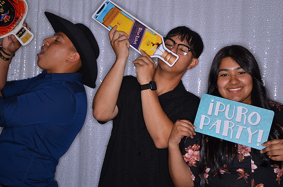 Viva_Studio_Alyssa_Celebration_0208