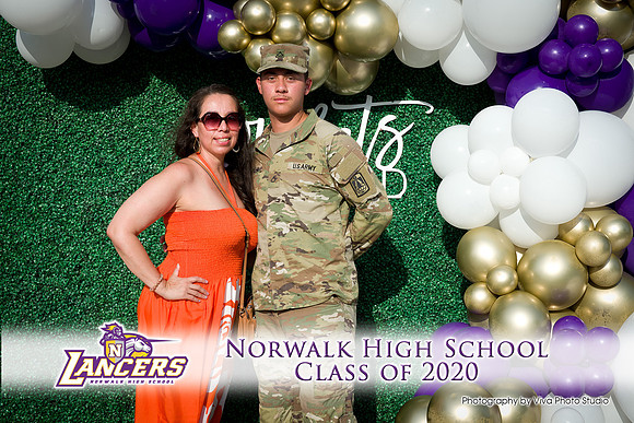 Viva_Studio_NHS_2020_Grad-016