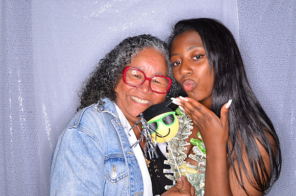 Viva_Studio_LindseyGRAD_6-14-2024_0239
