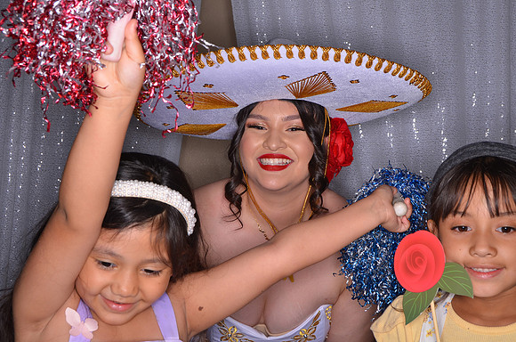 Viva_Studio_Alyssa_Celebration_0160